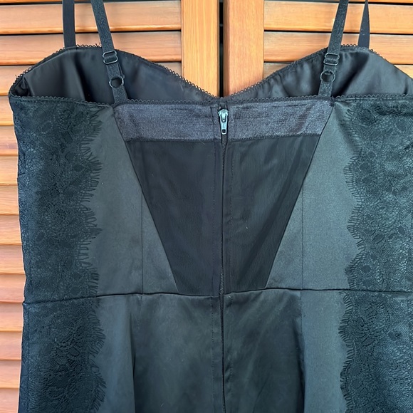 Incredible Guess minidress - Picture 3 of 6